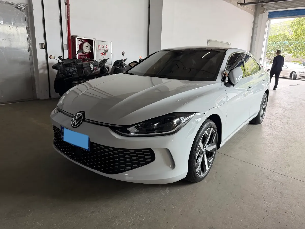 2025 Volkswagen Lamando 1.4T 150HP L4 7DCT,autocango,china used car exporter,china ev exporter,chinese used car exporter,chinese used ev exporter