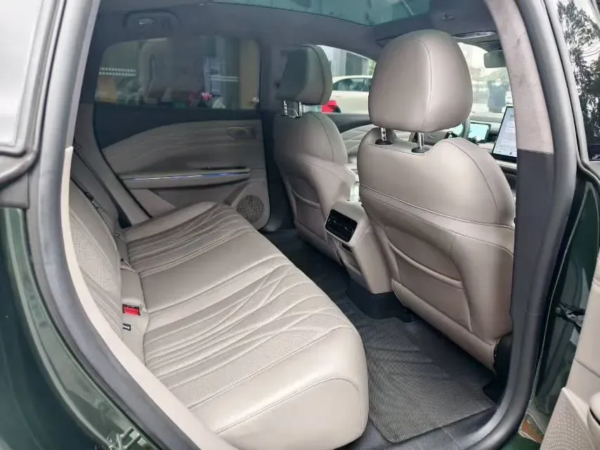 2025 Geely Galaxy Starshine 8 1.5T 163HP L4 3DHT PHEV 27.69KWH,autocango,china used car exporter,china ev exporter,chinese used car exporter,chinese used ev exporter