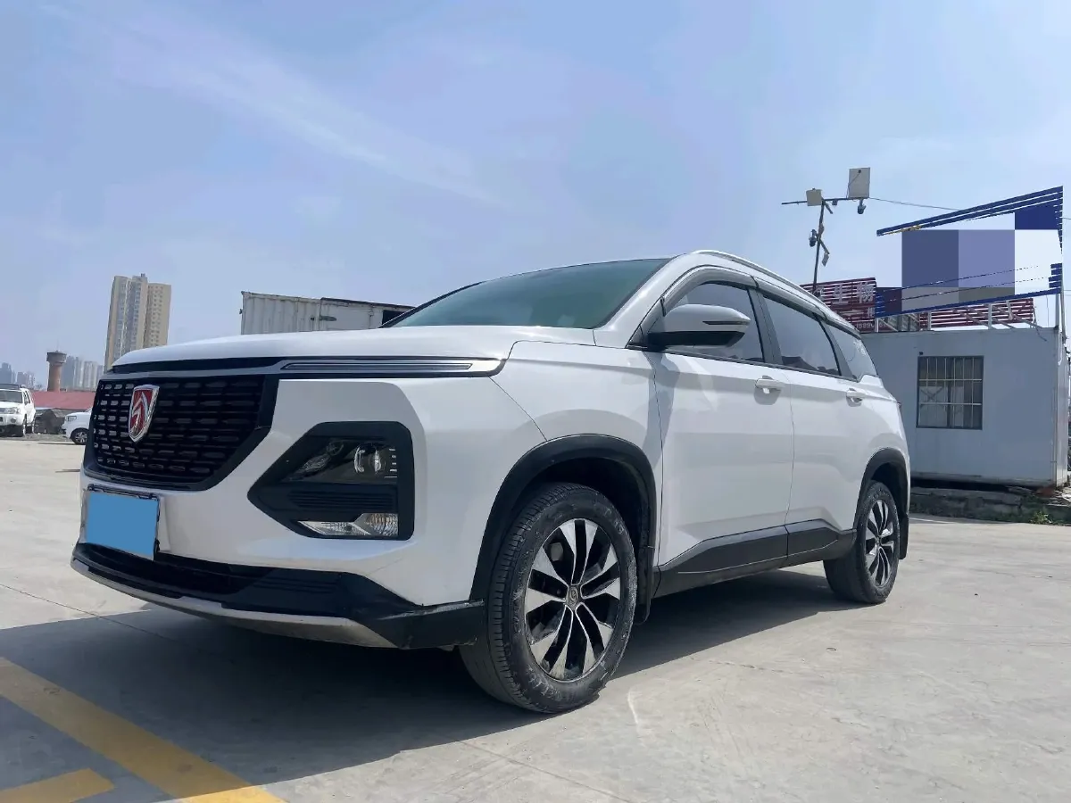 2021 BaoJun 530 1.5T 147HP L4 6MT,autocango,china used car exporter,china ev exporter,chinese used car exporter,chinese used ev exporter