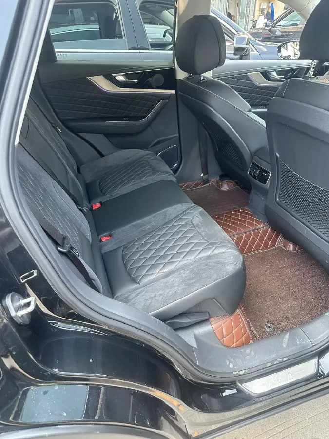 2019 HongQi HS5 2.0T 224HP L4 6AT,autocango,china used car exporter,china ev exporter,chinese used car exporter,chinese used ev exporter