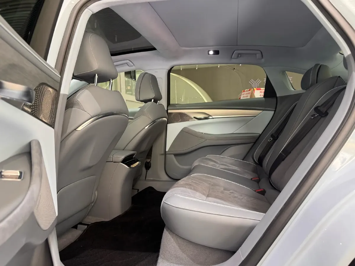 2023 Voyah ZhuiGuang BEV 82.11KWH,autocango,china used car exporter,china ev exporter,chinese used car exporter,chinese used ev exporter