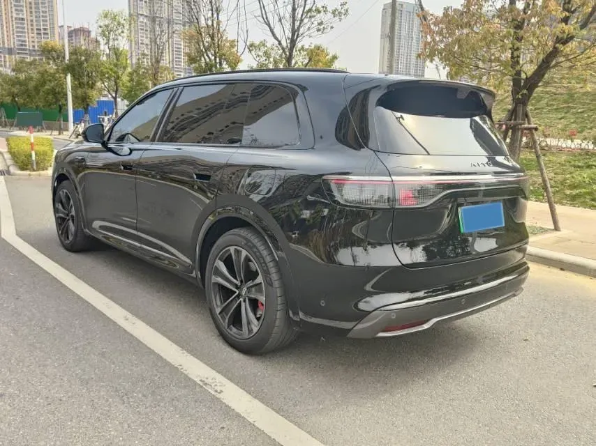 2025 AITO AITO M8 REEV 160HP REEV 53.4KWH,autocango,china used car exporter,china ev exporter,chinese used car exporter,chinese used ev exporter