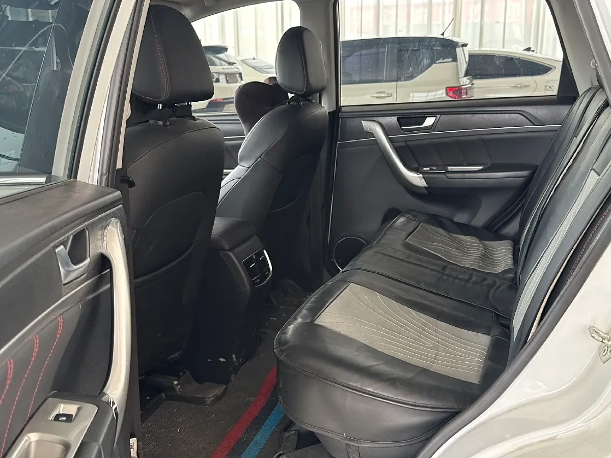 2019 Haval M6 1.5T 150HP L4 7DCT,autocango,china used car exporter,china ev exporter,chinese used car exporter,chinese used ev exporter