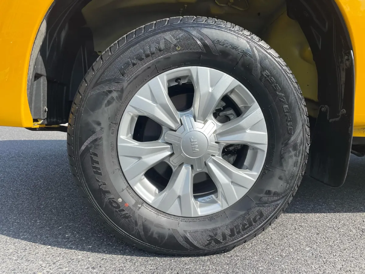 2023 Isuzu RE-MAX Jim 2.5T 143HP L4 6MT,autocango,china used car exporter,china ev exporter,chinese used car exporter,chinese used ev exporter