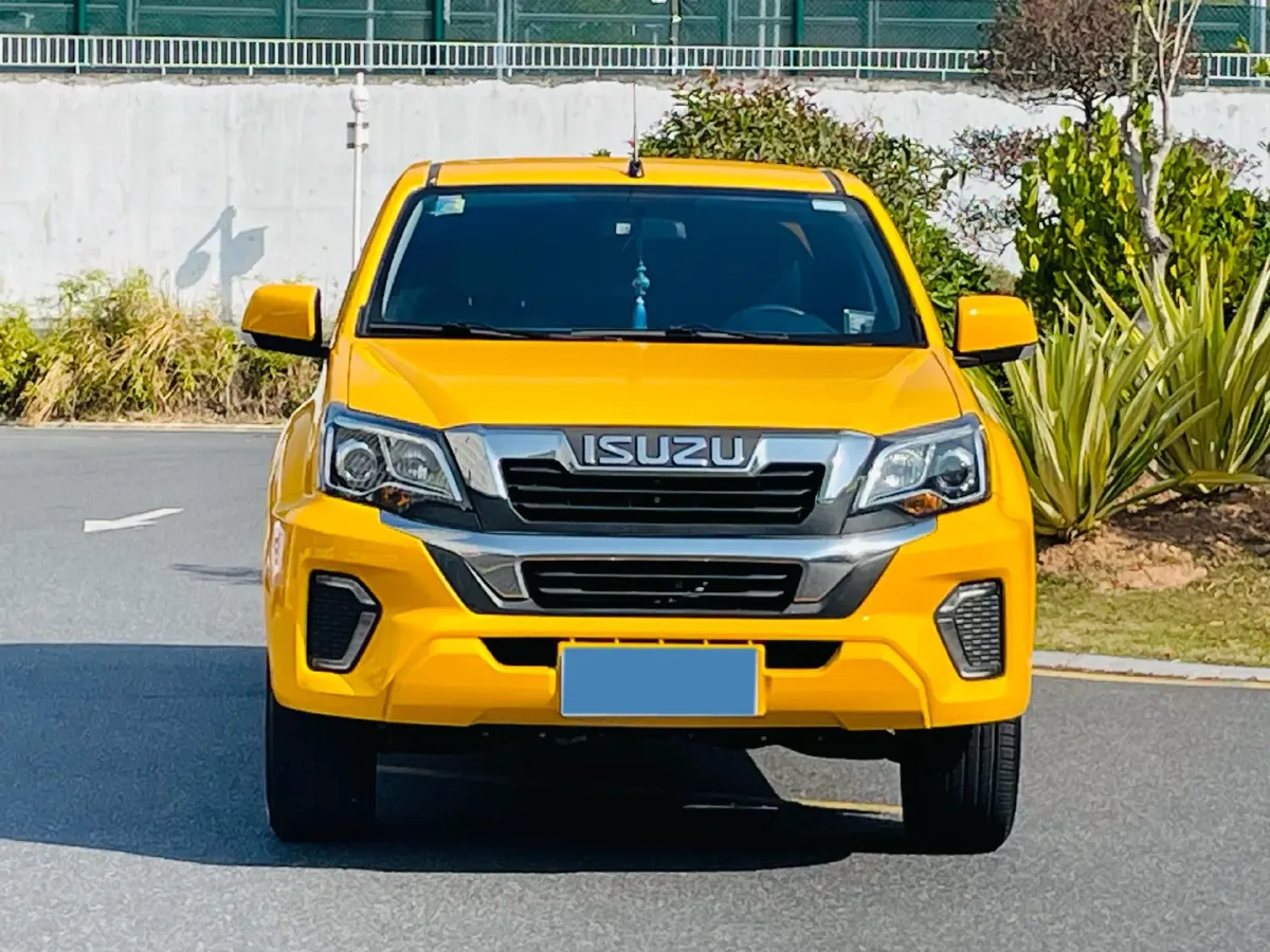 2023 Isuzu RE-MAX Jim 2.5T 143HP L4 6MT,autocango,china used car exporter,china ev exporter,chinese used car exporter,chinese used ev exporter
