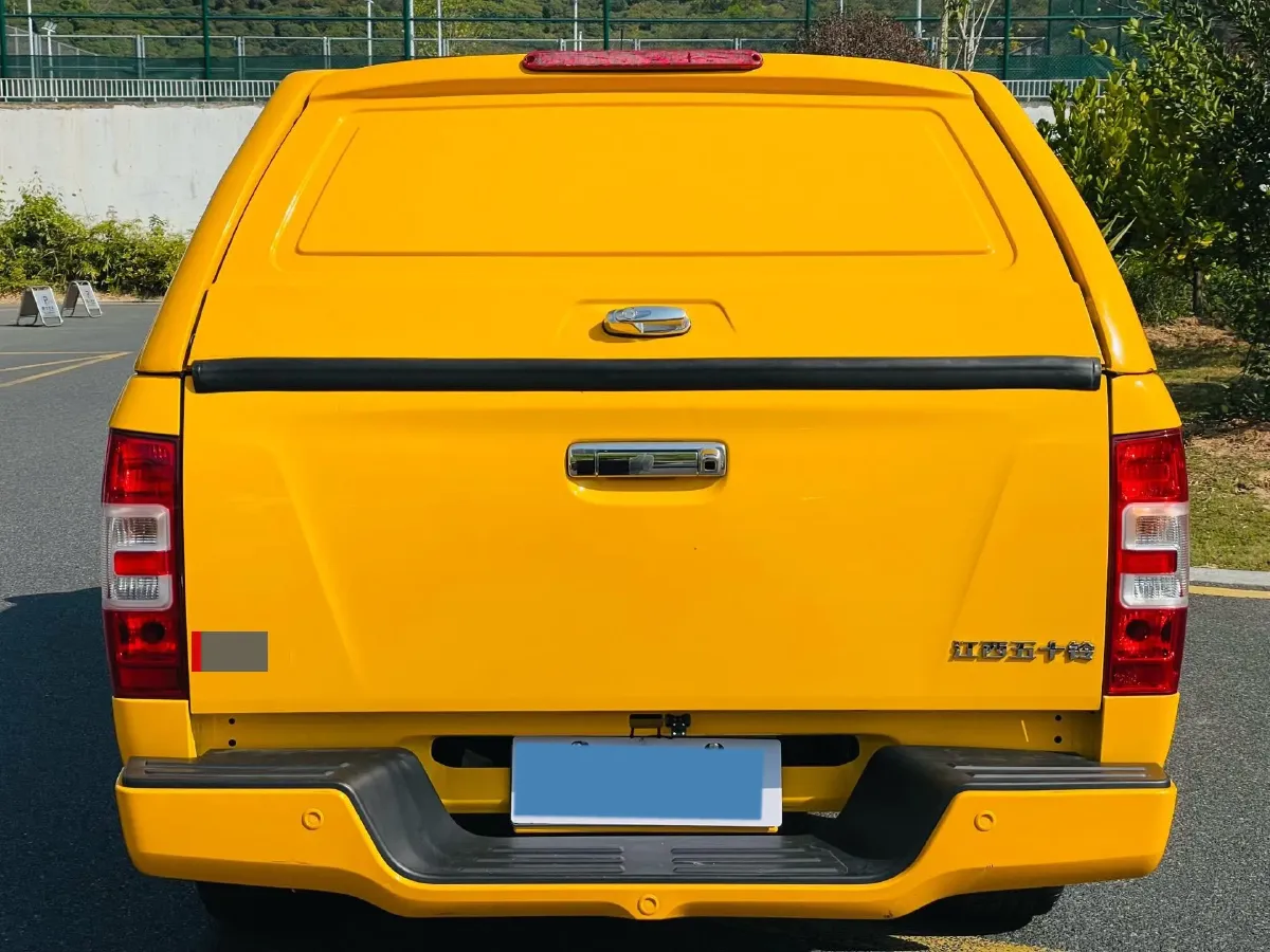 2023 Isuzu RE-MAX Jim 2.5T 143HP L4 6MT,autocango,china used car exporter,china ev exporter,chinese used car exporter,chinese used ev exporter