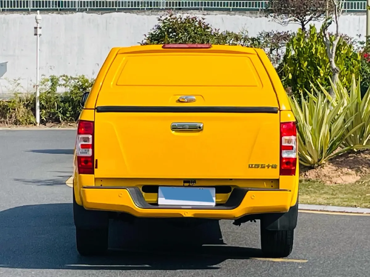 2023 Isuzu RE-MAX Jim 2.5T 143HP L4 6MT,autocango,china used car exporter,china ev exporter,chinese used car exporter,chinese used ev exporter