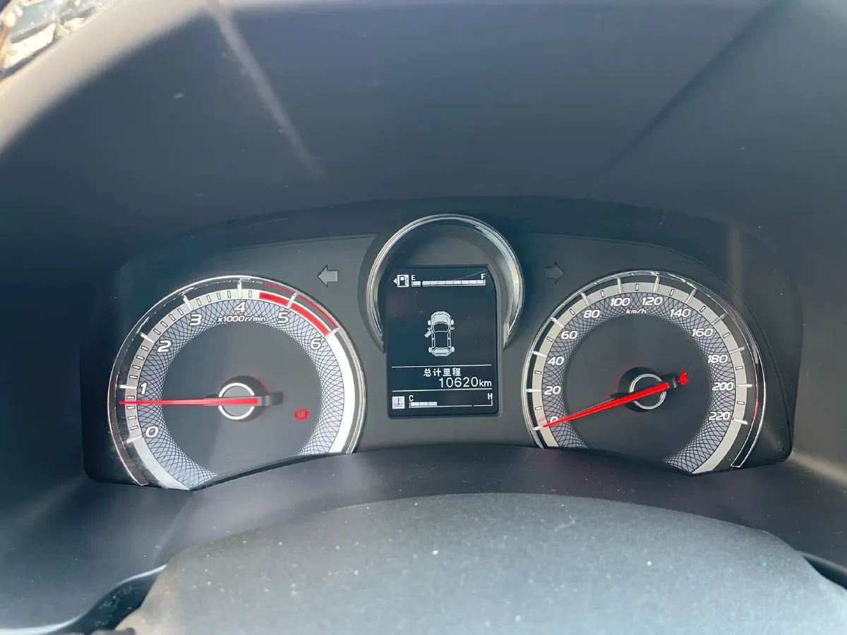 2023 Isuzu RE-MAX Jim 2.5T 143HP L4 6MT,autocango,china used car exporter,china ev exporter,chinese used car exporter,chinese used ev exporter