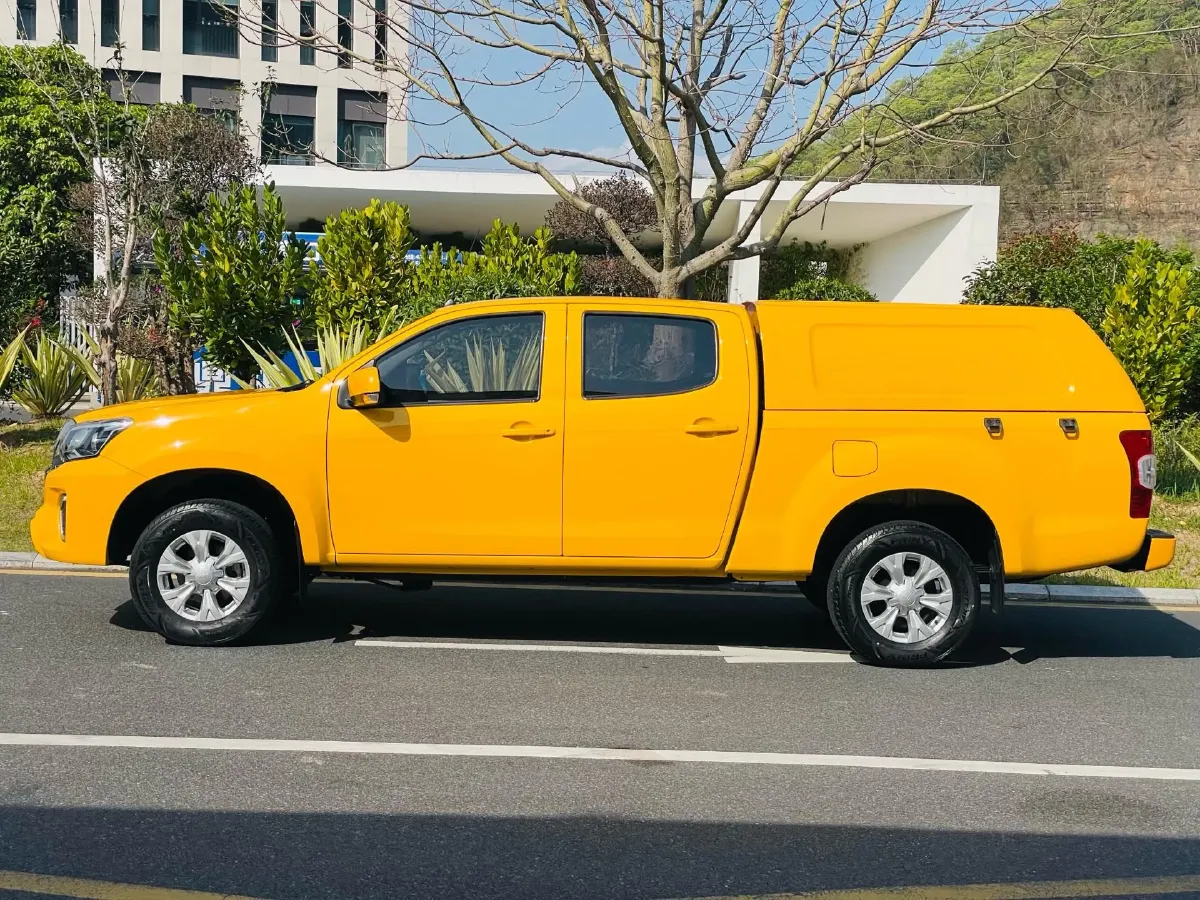 2023 Isuzu RE-MAX Jim 2.5T 143HP L4 6MT,autocango,china used car exporter,china ev exporter,chinese used car exporter,chinese used ev exporter