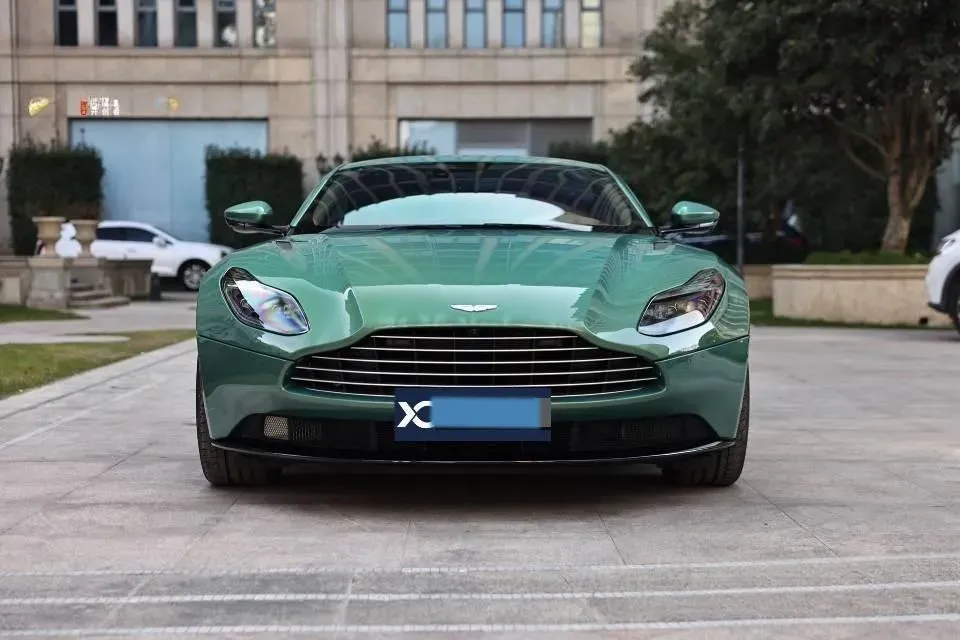 2022 Aston Martin DB11 4.0T 534HP V8 8AT,autocango,china used car exporter,china ev exporter,chinese used car exporter,chinese used ev exporter