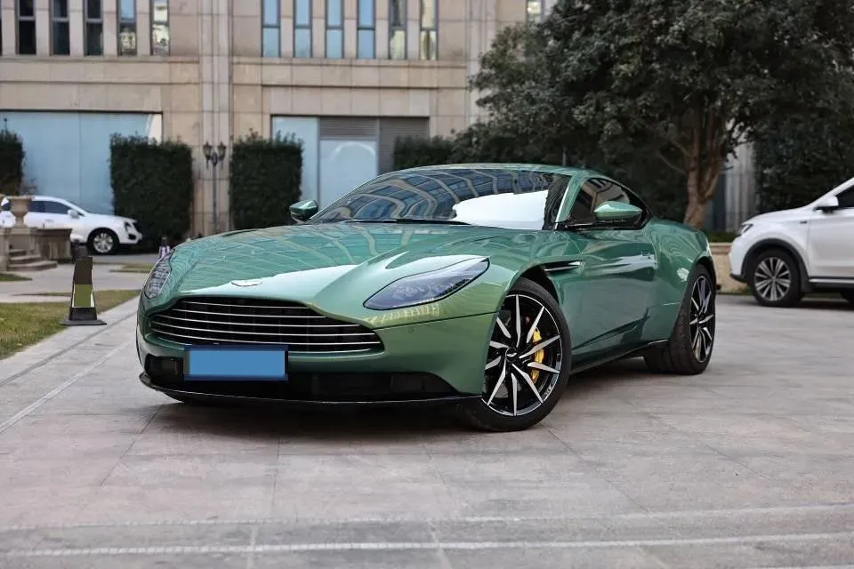 2022 Aston Martin DB11 4.0T 534HP V8 8AT,autocango,china used car exporter,china ev exporter,chinese used car exporter,chinese used ev exporter
