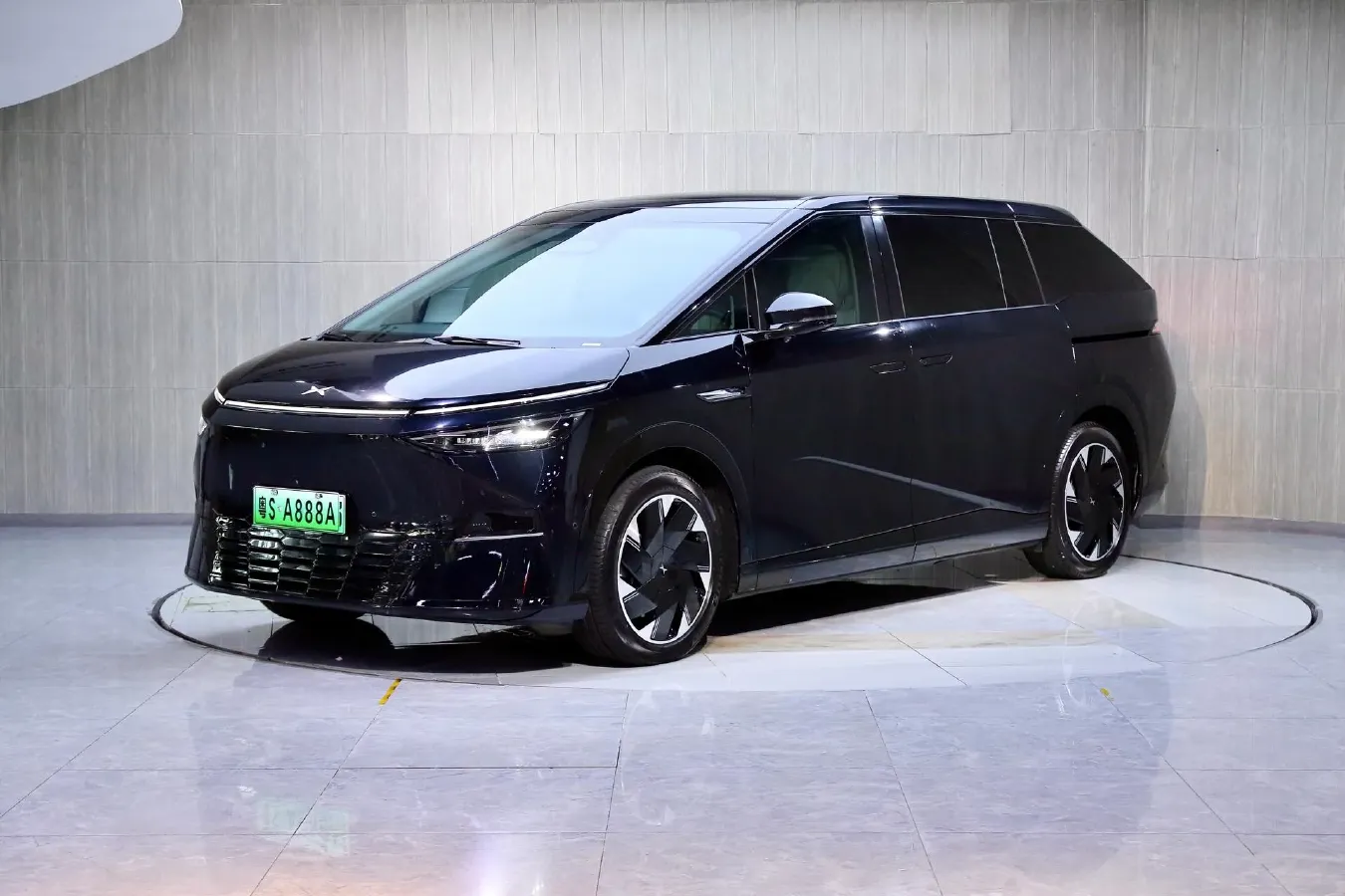 2024 Xpeng X9 BEV 101.5KWH,autocango,china used car exporter,china ev exporter,chinese used car exporter,chinese used ev exporter