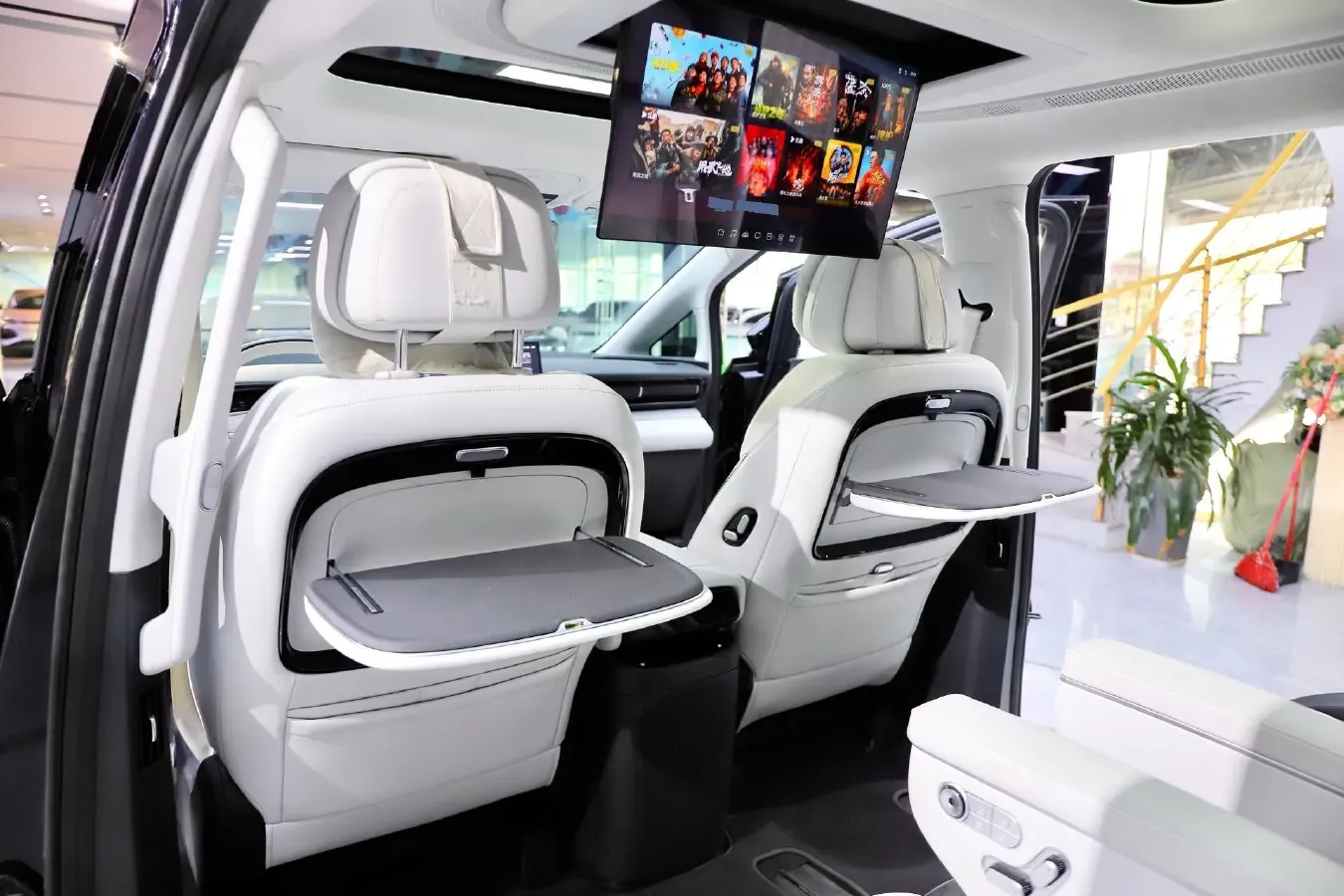 2024 Xpeng X9 BEV 101.5KWH,autocango,china used car exporter,china ev exporter,chinese used car exporter,chinese used ev exporter