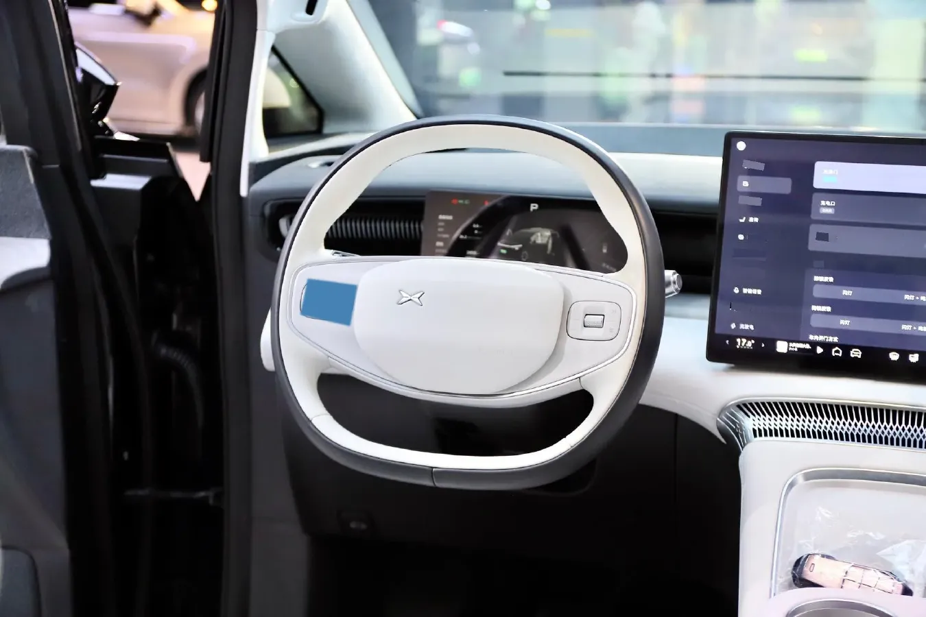 2024 Xpeng X9 BEV 101.5KWH,autocango,china used car exporter,china ev exporter,chinese used car exporter,chinese used ev exporter