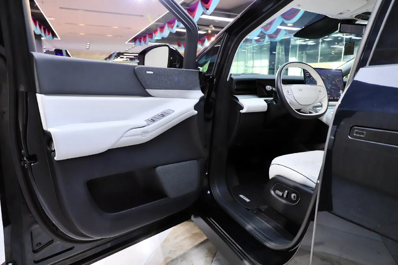 2024 Xpeng X9 BEV 101.5KWH,autocango,china used car exporter,china ev exporter,chinese used car exporter,chinese used ev exporter