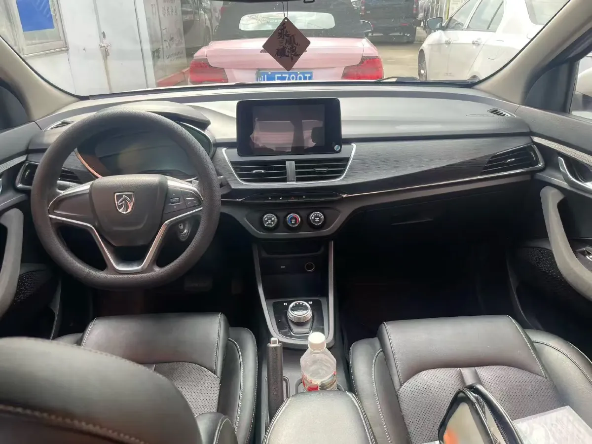 2018 BaoJun 360 1.5L 112HP L4 6MT,autocango,china used car exporter,china ev exporter,chinese used car exporter,chinese used ev exporter