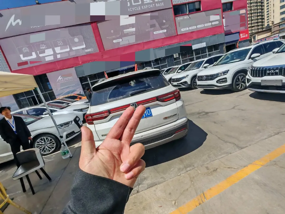 2022 ChangAn Eado 1.6L 128HP L4 5MT,autocango,china used car exporter,china ev exporter,chinese used car exporter,chinese used ev exporter