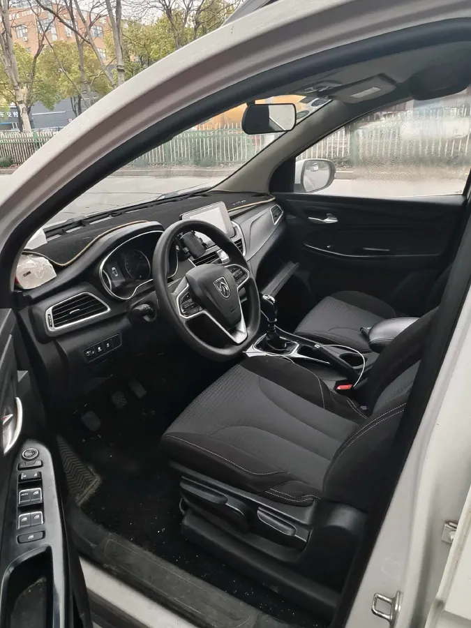 2016 BaoJun 560 1.5T 150HP L4 6MT,autocango,china used car exporter,china ev exporter,chinese used car exporter,chinese used ev exporter