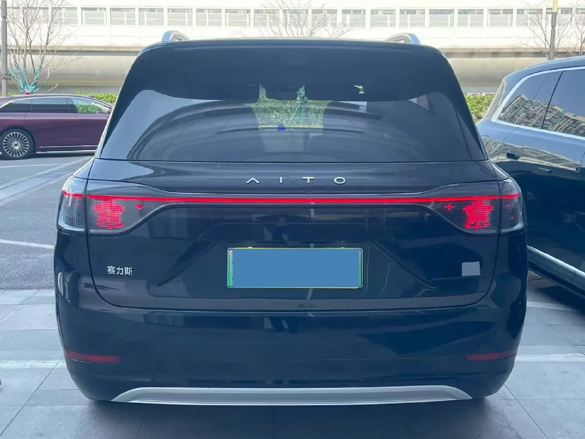 2025 AITO AITO M9 REEV 160HP REEV 52KWH,autocango,china used car exporter,china ev exporter,chinese used car exporter,chinese used ev exporter