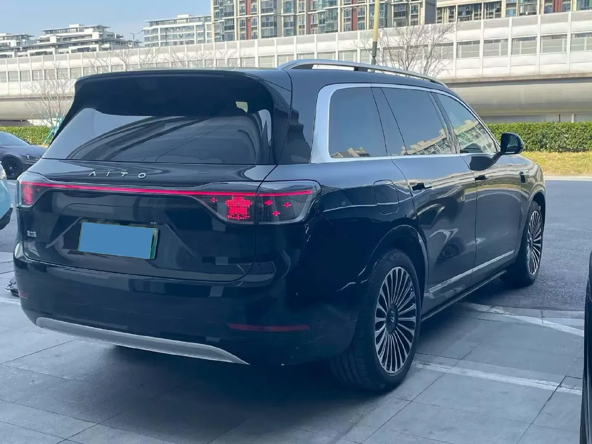 2025 AITO AITO M9 REEV 160HP REEV 52KWH,autocango,china used car exporter,china ev exporter,chinese used car exporter,chinese used ev exporter