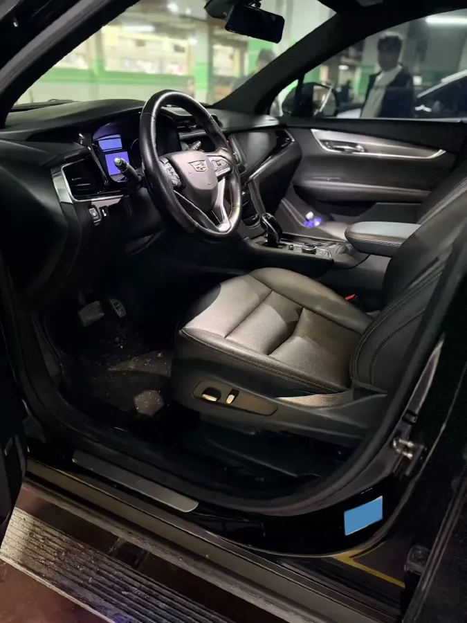 2021 Cadillac XT6 2.0T 237HP L4 9AT,autocango,china used car exporter,china ev exporter,chinese used car exporter,chinese used ev exporter