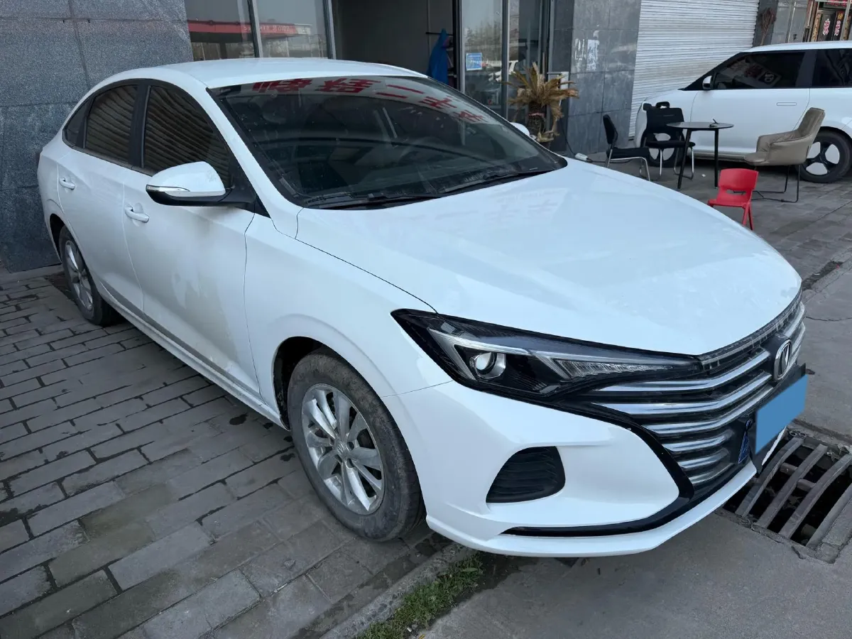 2022 ChangAn Eado 1.6L 128HP L4 5MT,autocango,china used car exporter,china ev exporter,chinese used car exporter,chinese used ev exporter