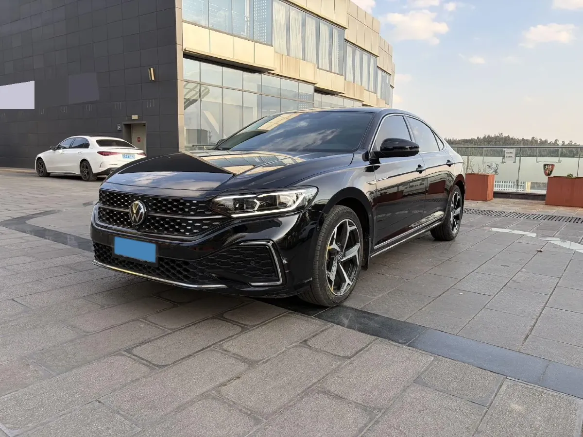 2023 Volkswagen Passat 2.0T 186HP L4 7DCT,autocango,china used car exporter,china ev exporter,chinese used car exporter,chinese used ev exporter