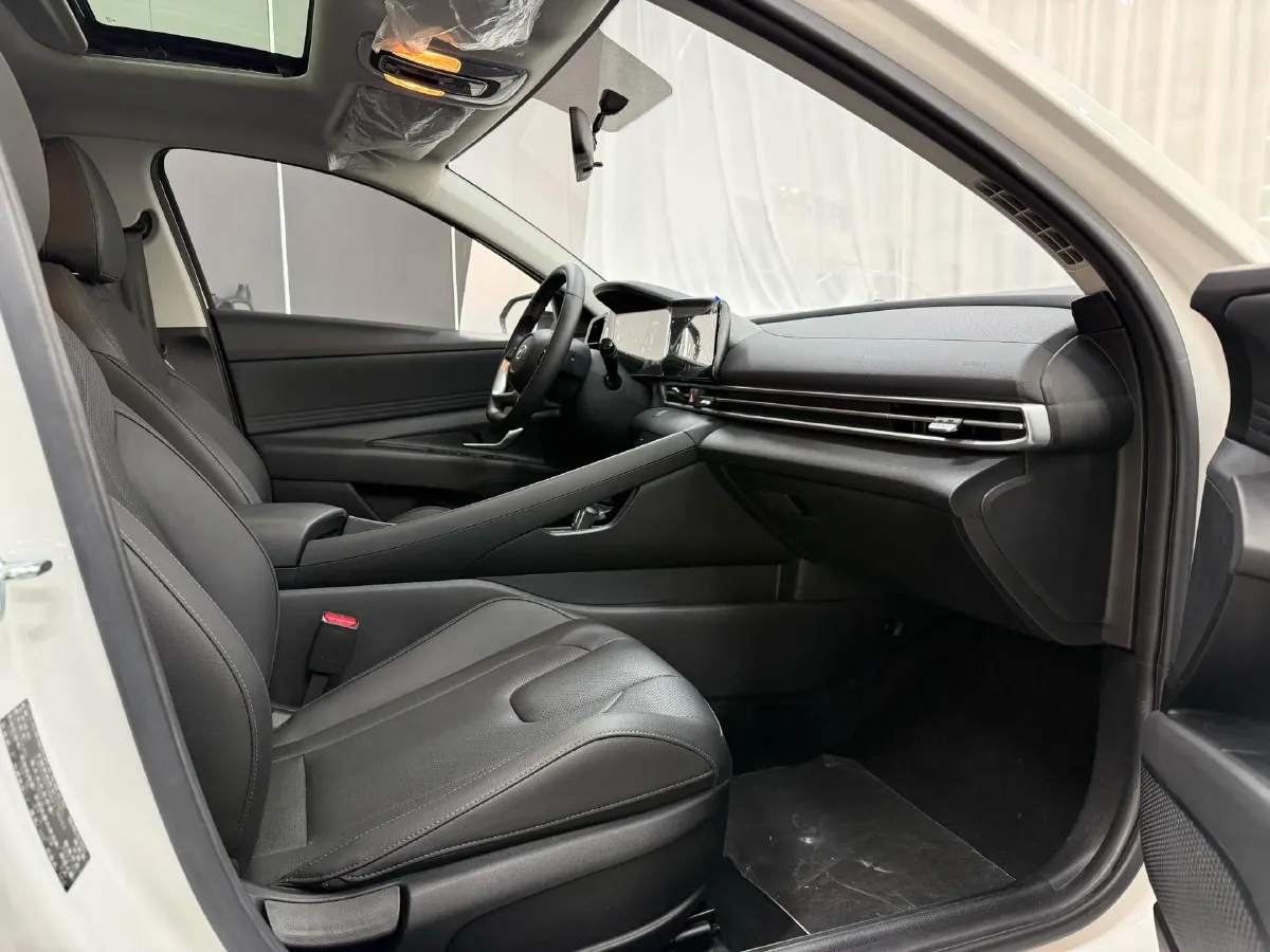 2022 Hyundai Elantra 1.5L 115HP L4 CVT,autocango,china used car exporter,china ev exporter,chinese used car exporter,chinese used ev exporter