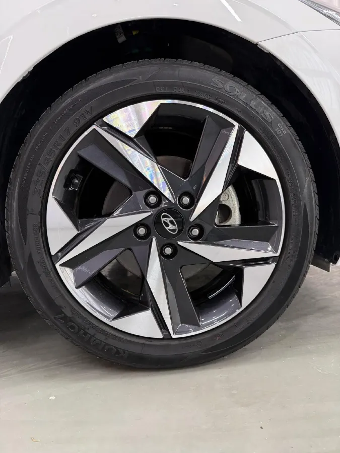 2022 Hyundai Elantra 1.5L 115HP L4 CVT,autocango,china used car exporter,china ev exporter,chinese used car exporter,chinese used ev exporter