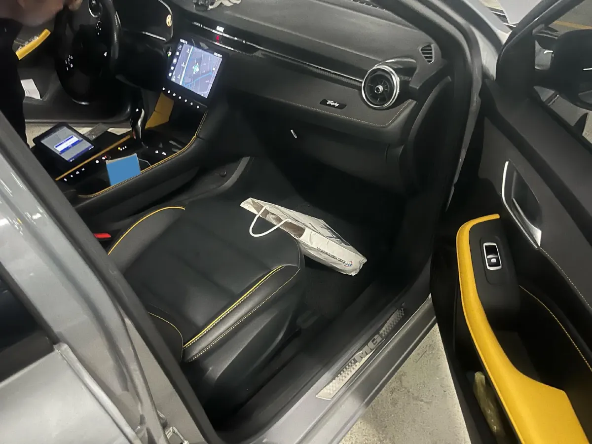 2020 Roewe RX5 1.5T 169HP L4 AMT PHEV 11.1KWH,autocango,china used car exporter,china ev exporter,chinese used car exporter,chinese used ev exporter