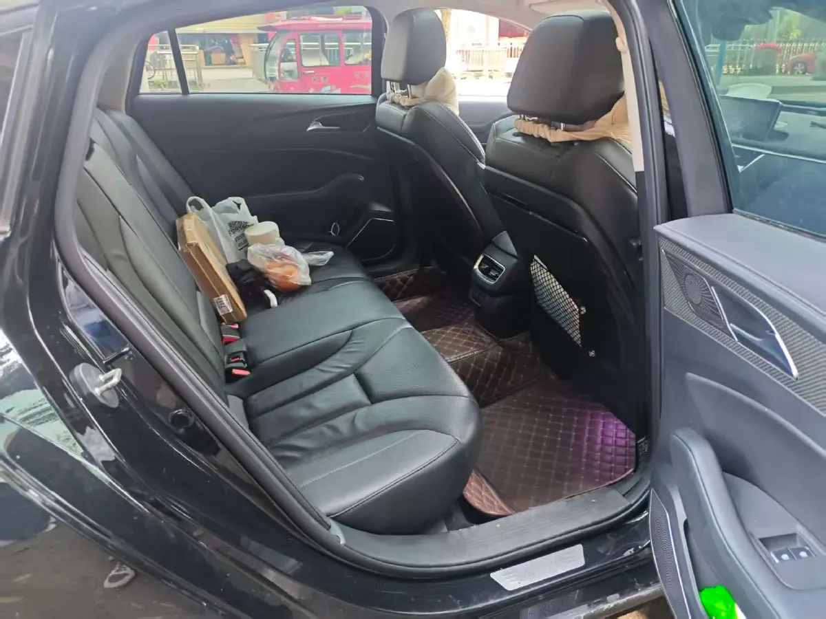 2022 HongQi H5 1.8T 197HP L4 6AT,autocango,china used car exporter,china ev exporter,chinese used car exporter,chinese used ev exporter