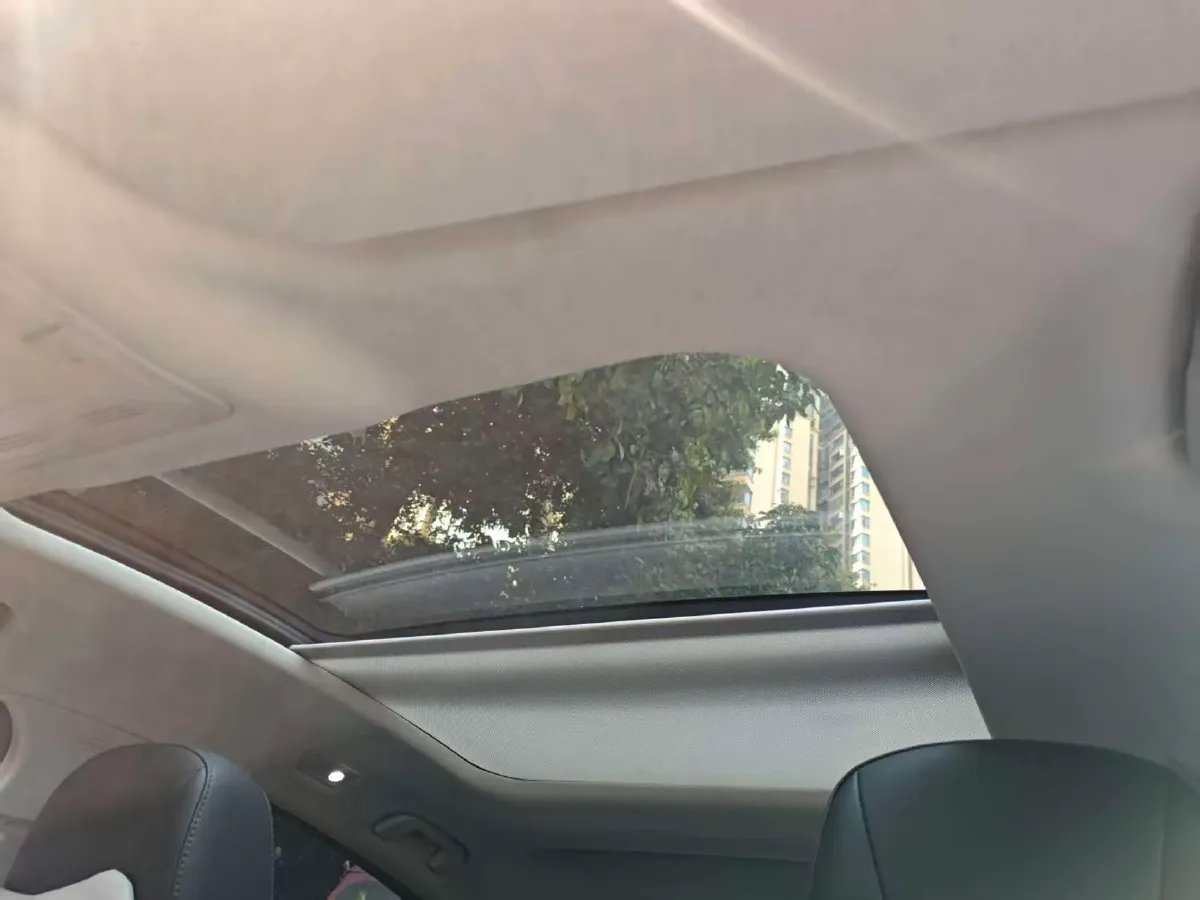 2022 HongQi H5 1.8T 197HP L4 6AT,autocango,china used car exporter,china ev exporter,chinese used car exporter,chinese used ev exporter