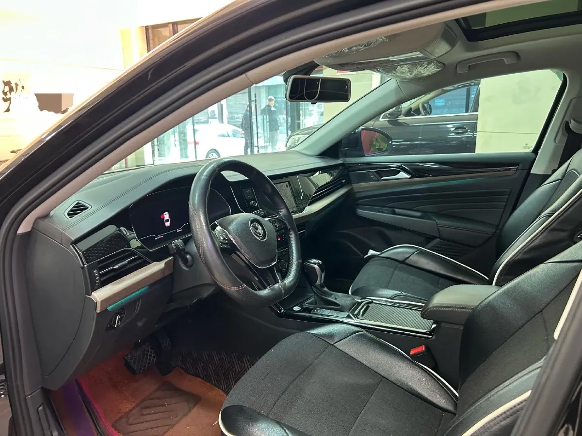2019 Volvo V40 1.5T 152HP L4 6AT,autocango,china used car exporter,china ev exporter,chinese used car exporter,chinese used ev exporter