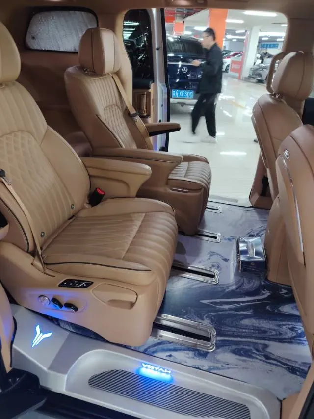 2022 Voyah Dream 1.5T 136HP L4 PHEV 25.57KWH,autocango,china used car exporter,china ev exporter,chinese used car exporter,chinese used ev exporter