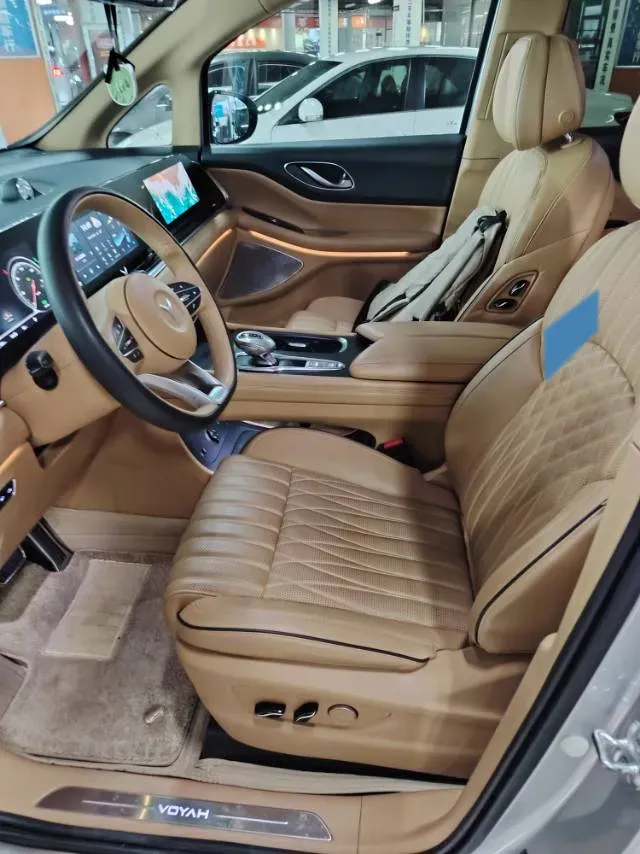 2022 Voyah Dream 1.5T 136HP L4 PHEV 25.57KWH,autocango,china used car exporter,china ev exporter,chinese used car exporter,chinese used ev exporter