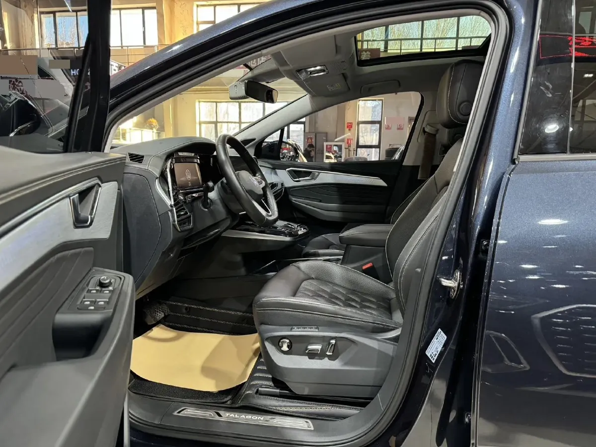 2023 Volkswagen Talagon 2.5T 299HP V6 7DCT,autocango,china used car exporter,china ev exporter,chinese used car exporter,chinese used ev exporter