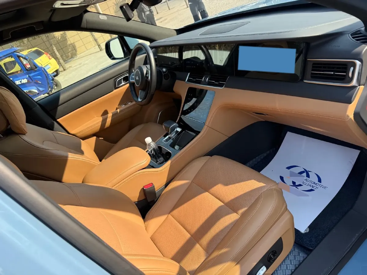 2021 Li ONE Range Extended 131HP REEV 40.5KWH,autocango,china used car exporter,china ev exporter,chinese used car exporter,chinese used ev exporter