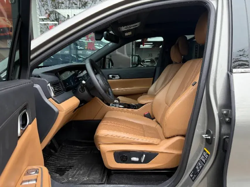 2020 Li ONE Range Extended 131HP REEV 40.5KWH,autocango,china used car exporter,china ev exporter,chinese used car exporter,chinese used ev exporter