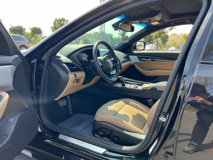 2023 Cadillac CT5 2.0T 237HP L4 10AT,autocango,china used car exporter,china ev exporter,chinese used car exporter,chinese used ev exporter