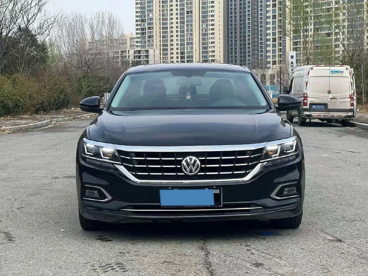 2020 Volkswagen Passat 2.0T 186HP L4 7DCT,autocango,china used car exporter,china ev exporter,chinese used car exporter,chinese used ev exporter