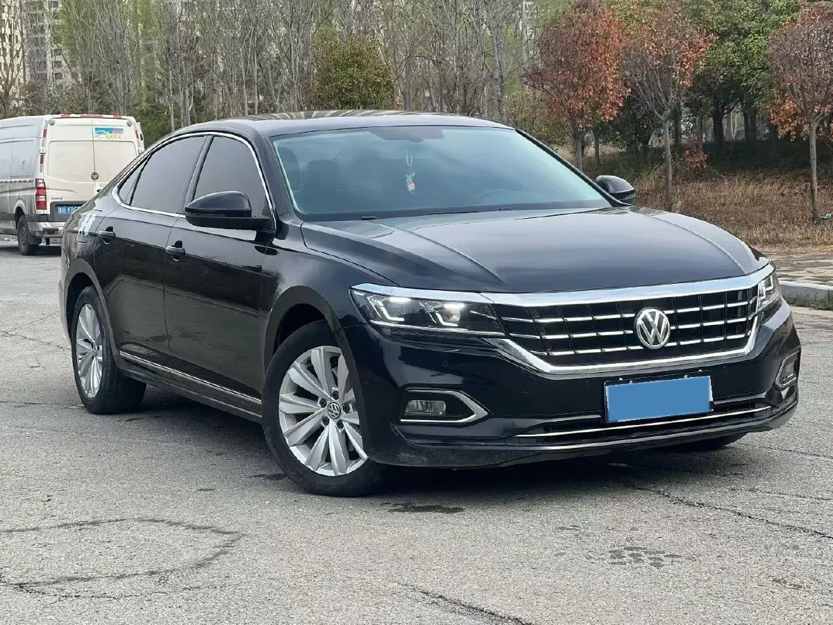 2020 Volkswagen Passat 2.0T 186HP L4 7DCT,autocango,china used car exporter,china ev exporter,chinese used car exporter,chinese used ev exporter