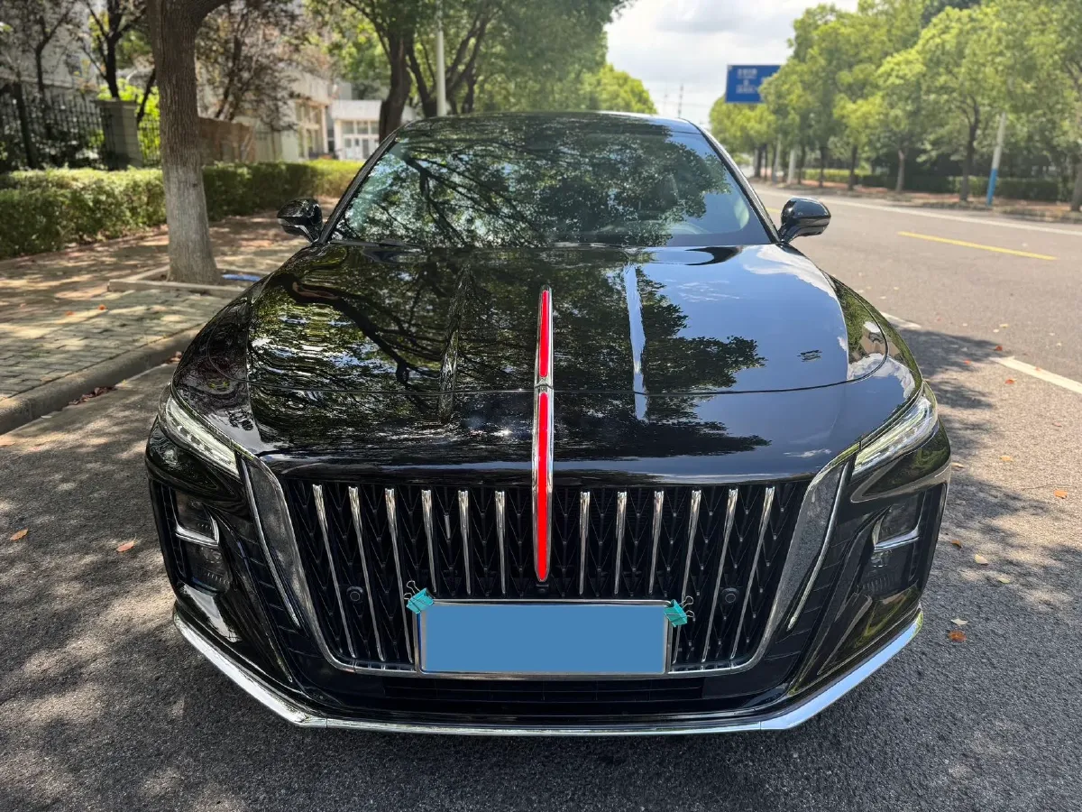 2024 HongQi H5 2.0T 224HP L4 8AT,autocango,china used car exporter,china ev exporter,chinese used car exporter,chinese used ev exporter