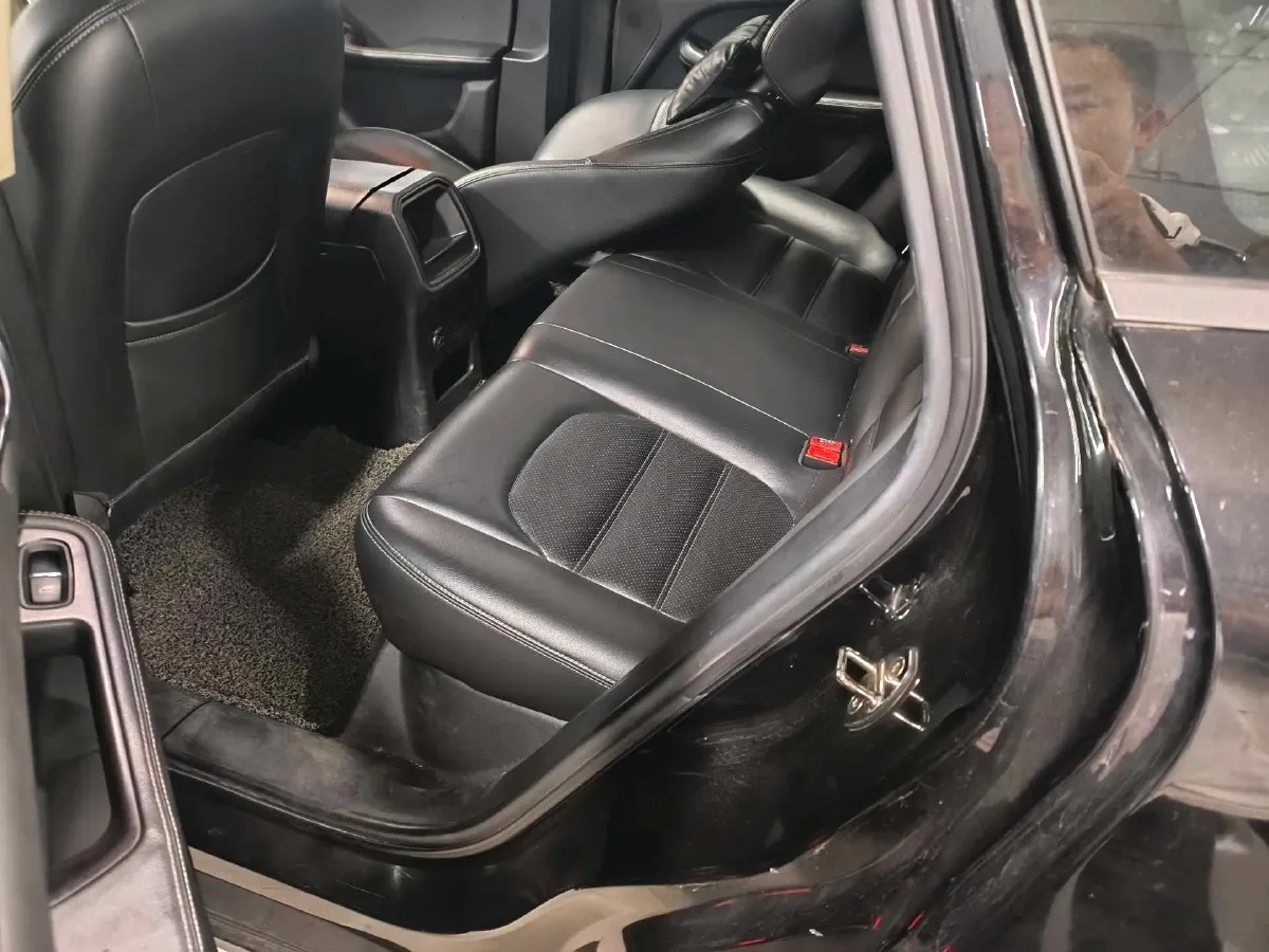 2017 Zotye SR9 2.0T 190HP L4 5MT,autocango,china used car exporter,china ev exporter,chinese used car exporter,chinese used ev exporter