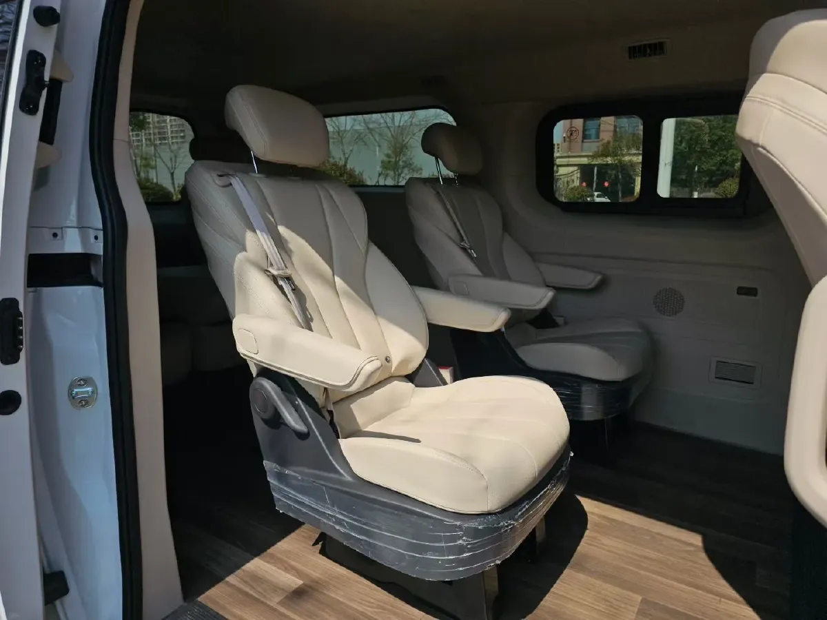 2023 MAXUS XinTu V70 2.0T 150HP L4 9AT,autocango,china used car exporter,china ev exporter,chinese used car exporter,chinese used ev exporter