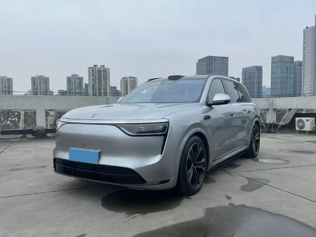 2025 AITO AITO M8 REEV 160HP REEV 53.4KWH,autocango,china used car exporter,china ev exporter,chinese used car exporter,chinese used ev exporter