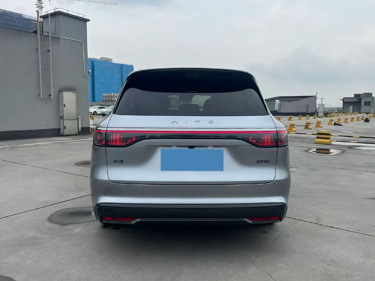2025 AITO AITO M8 REEV 160HP REEV 53.4KWH,autocango,china used car exporter,china ev exporter,chinese used car exporter,chinese used ev exporter