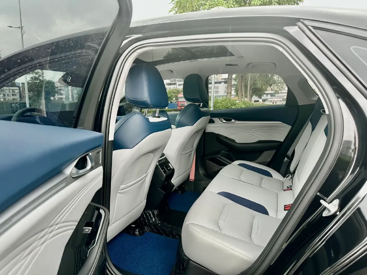 2021 Geely Preface 2.0T 190HP L4 7DCT,autocango,china used car exporter,china ev exporter,chinese used car exporter,chinese used ev exporter