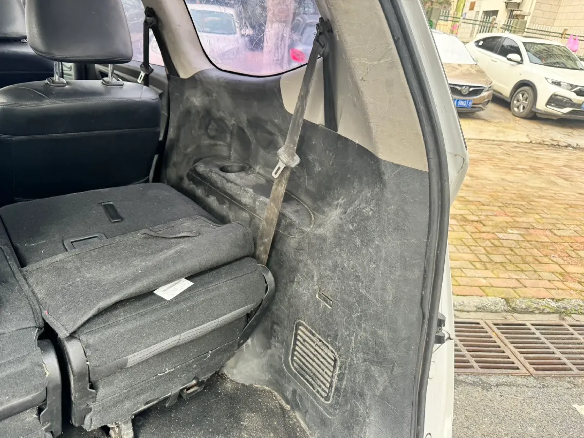 2019 BaoJun 730 1.5L 105HP L4 6MT,autocango,china used car exporter,china ev exporter,chinese used car exporter,chinese used ev exporter