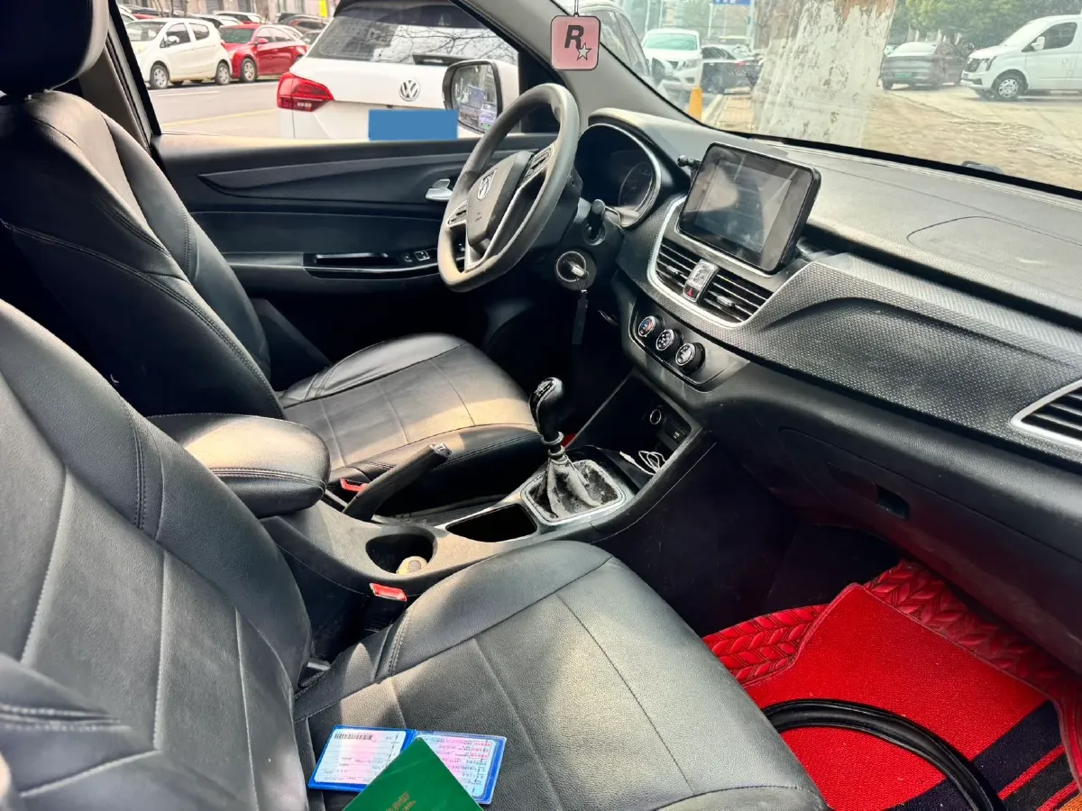 2019 BaoJun 730 1.5L 105HP L4 6MT,autocango,china used car exporter,china ev exporter,chinese used car exporter,chinese used ev exporter