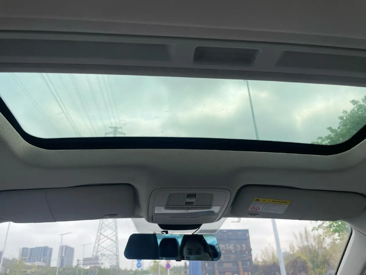 2020 Roewe i5 1.5L 120HP L4 CVT,autocango,china used car exporter,china ev exporter,chinese used car exporter,chinese used ev exporter